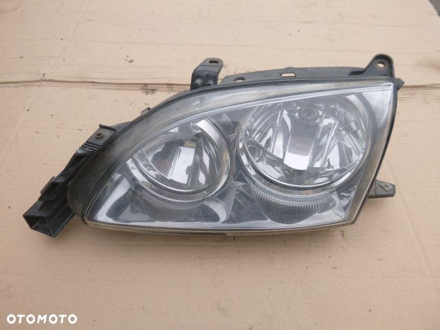 LAMPA LEWY PRZÓD LEWA PRZEDNIA PRAWY PRZÓD PRAWA PRZEDNIA TOYOTA AVENSIS I 97-02 - 4