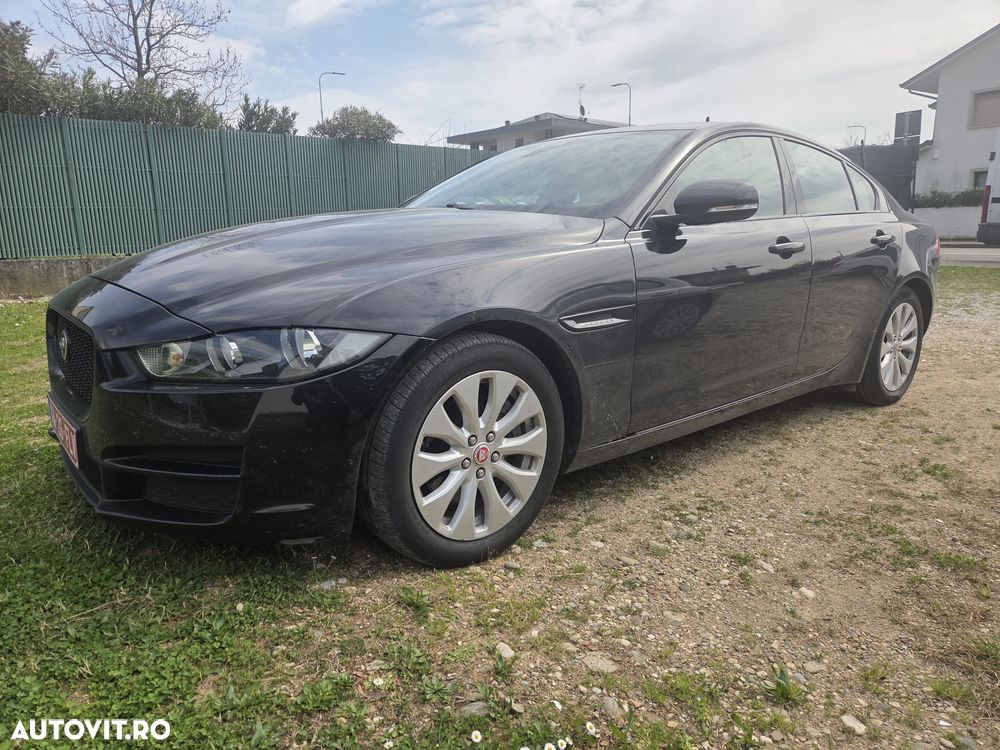 Jaguar XE 2.0 Prestige - 19