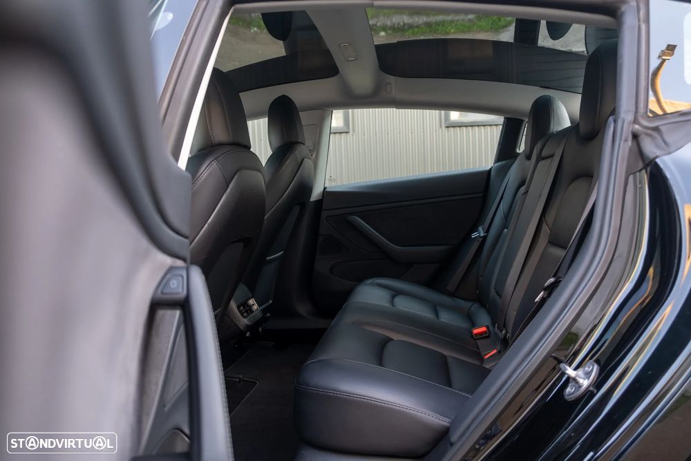 Tesla Model 3 Performance Dual Motor AWD - 35