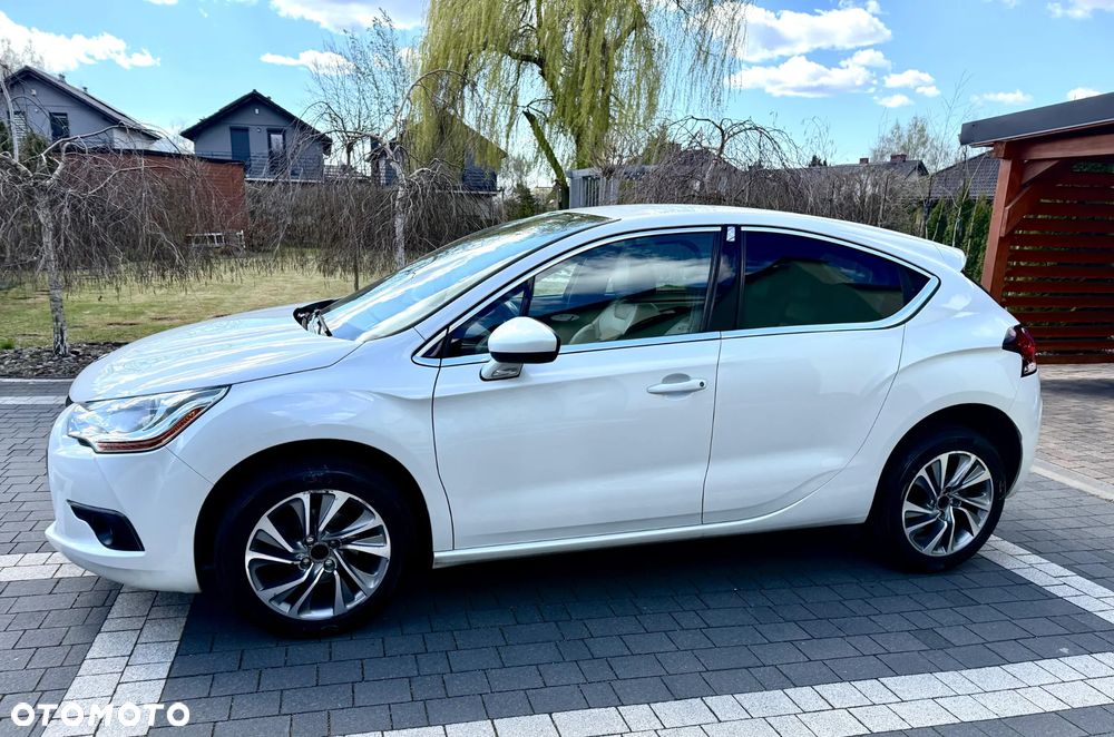 Citroën DS4 HDi 110 SoChic - 1