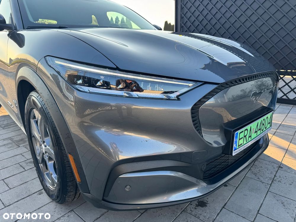 Ford Mustang Mach-E - 2