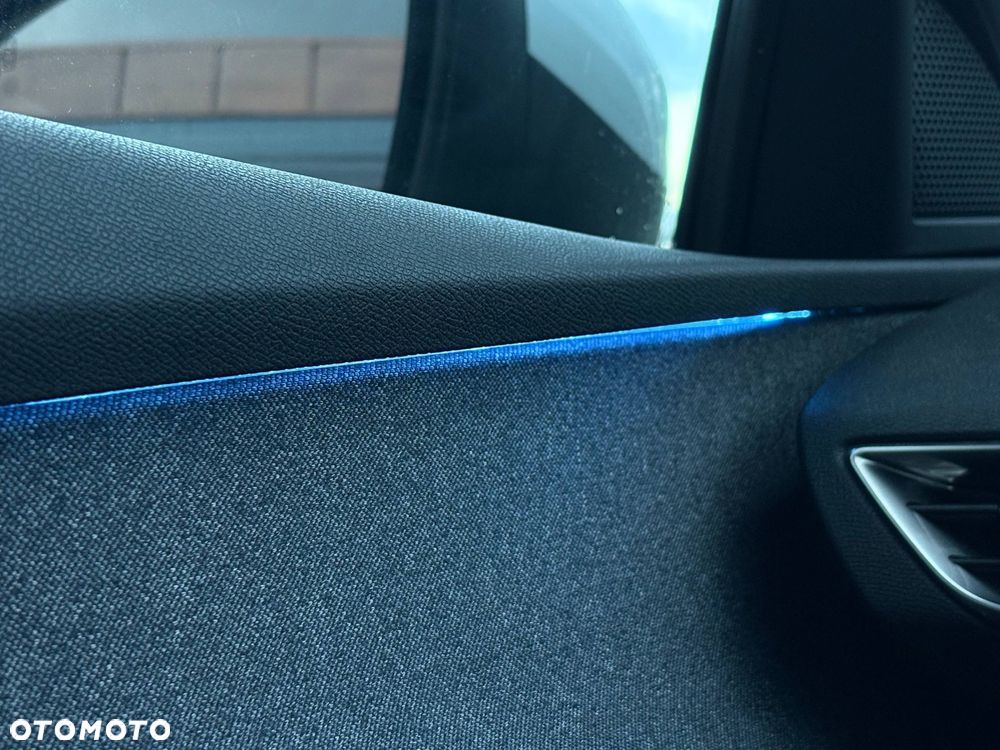 Peugeot 3008 1.2 PureTech Allure S&S EAT8 - 32