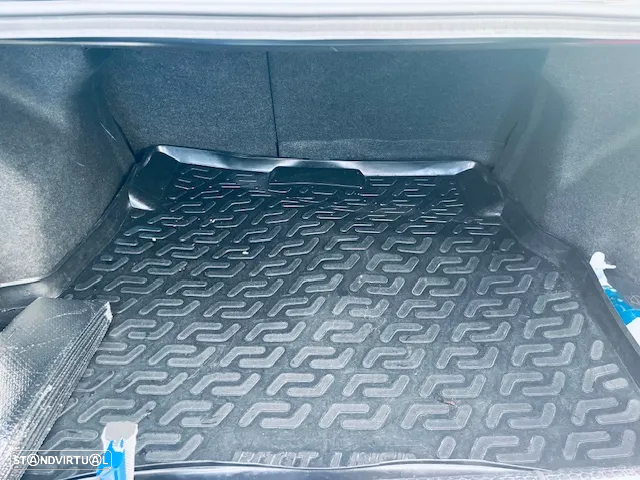 Toyota Corolla - 10