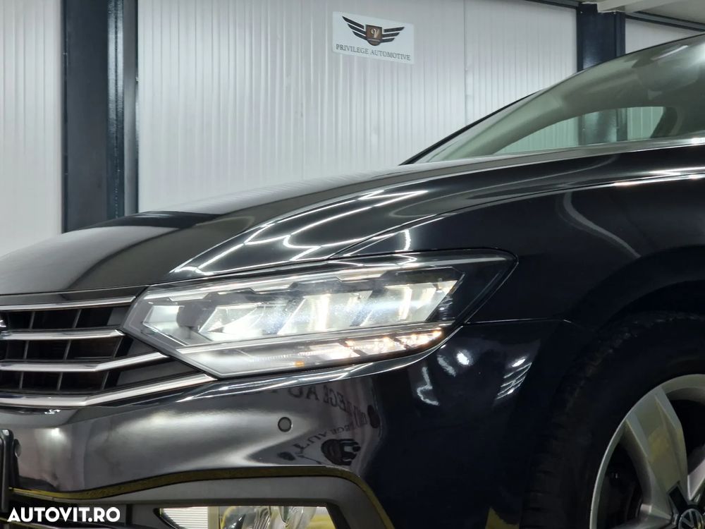 Volkswagen Passat 2.0 TDI DSG Highline - 23