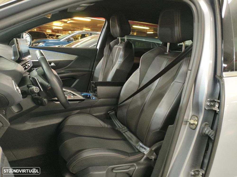 Peugeot 3008 1.5 BlueHDi GT EAT8 - 6
