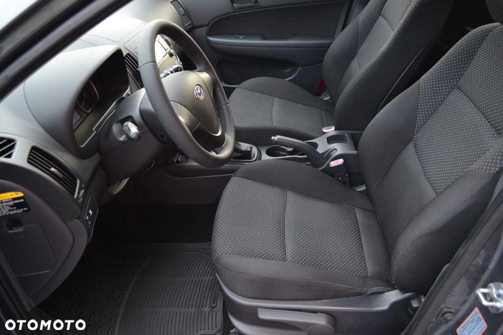 Hyundai i30 1.4 Blue Comfort - 13
