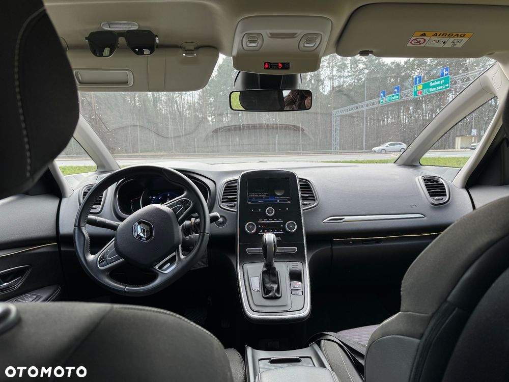 Renault Grand Scenic - 18