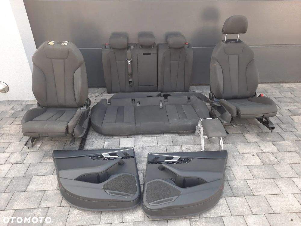 wnętrze  audi a4 b9 kombi - 1