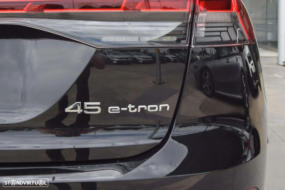 Audi Q4 e-tron 45 82 kWh SE Business Plus - 38