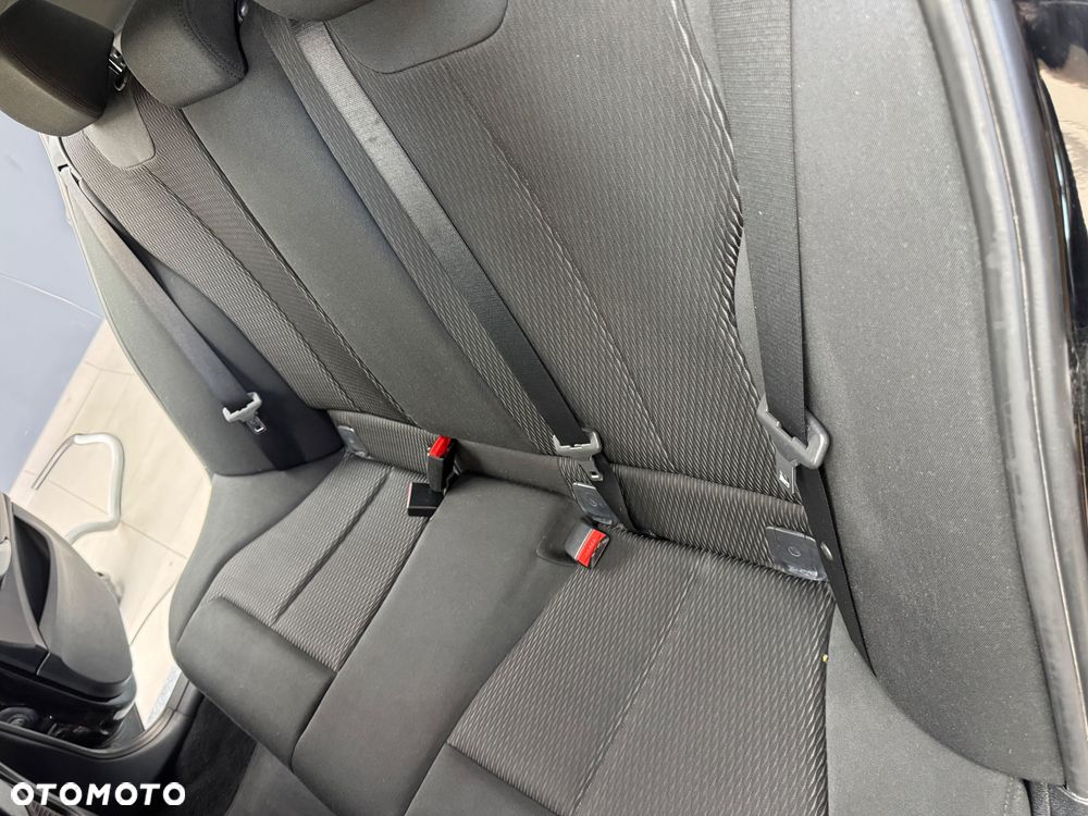 BMW Seria 1 116i - 21
