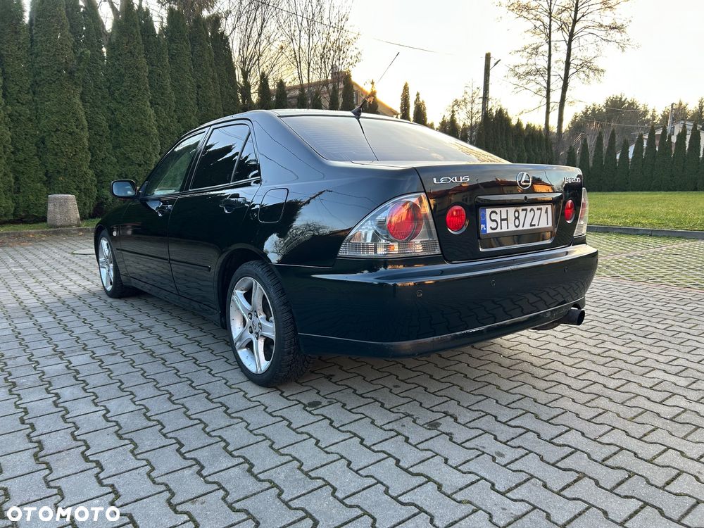 Lexus IS - 3