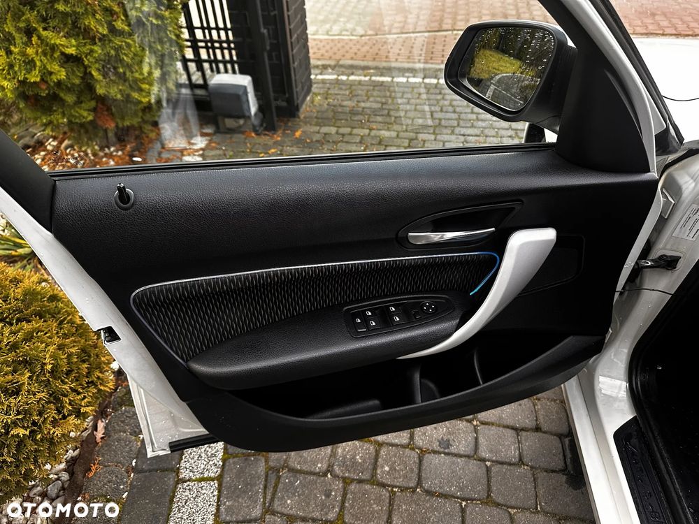 BMW Seria 1 114i - 12