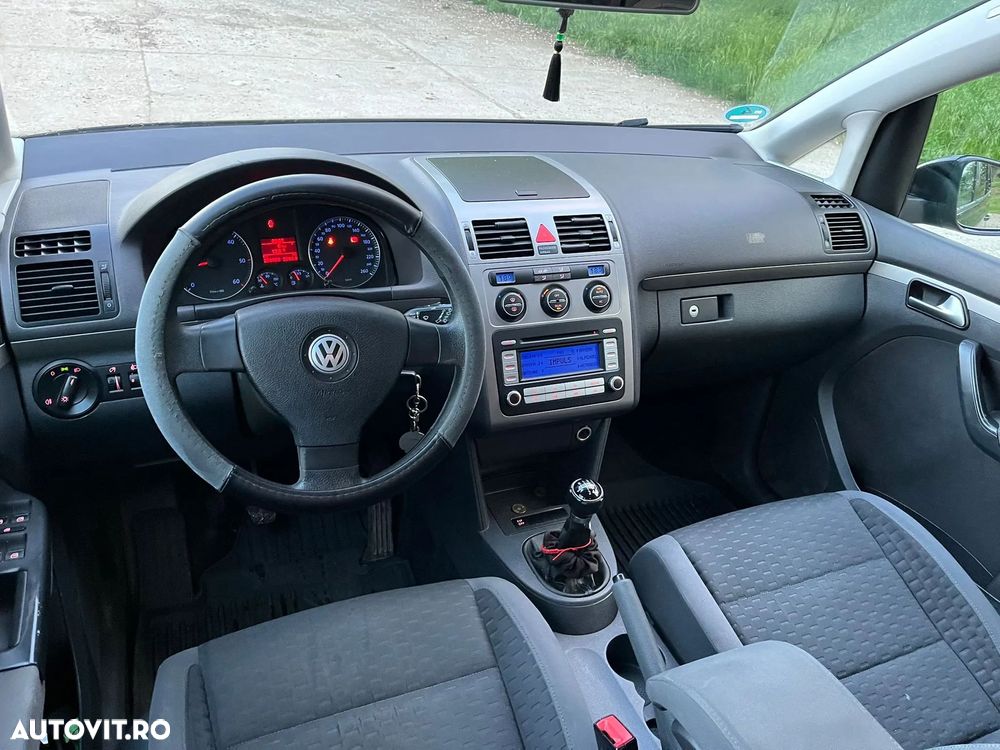 Volkswagen Touran 1.9 TDI DPF Trendline - 6
