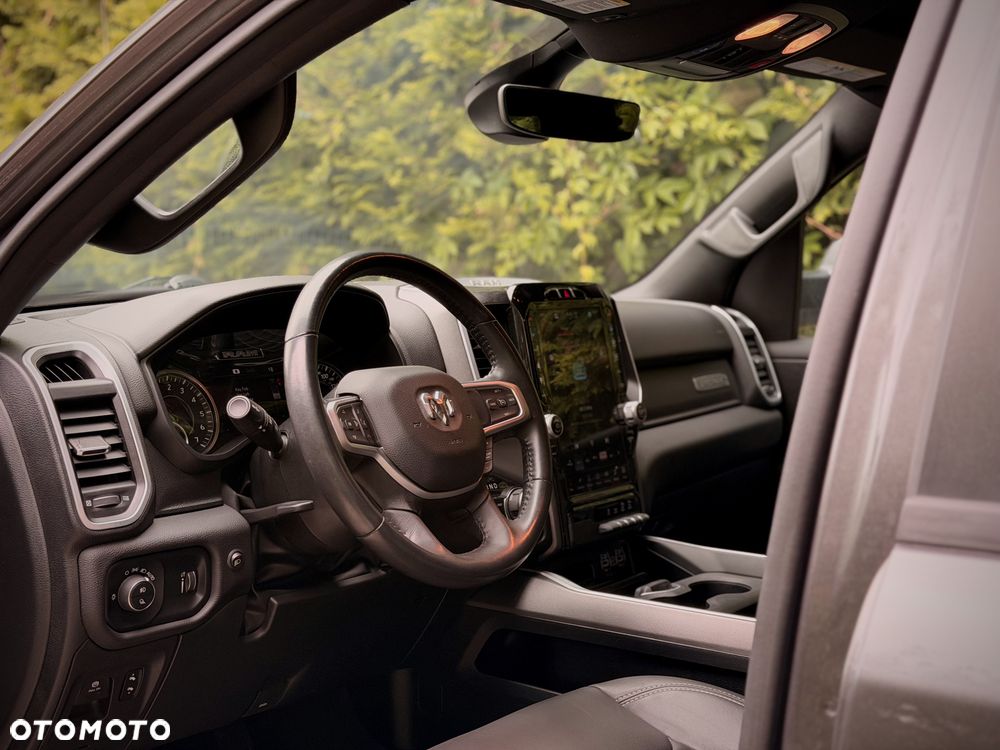 RAM 1500 Crew Cab Shortbed Bighorn - 8