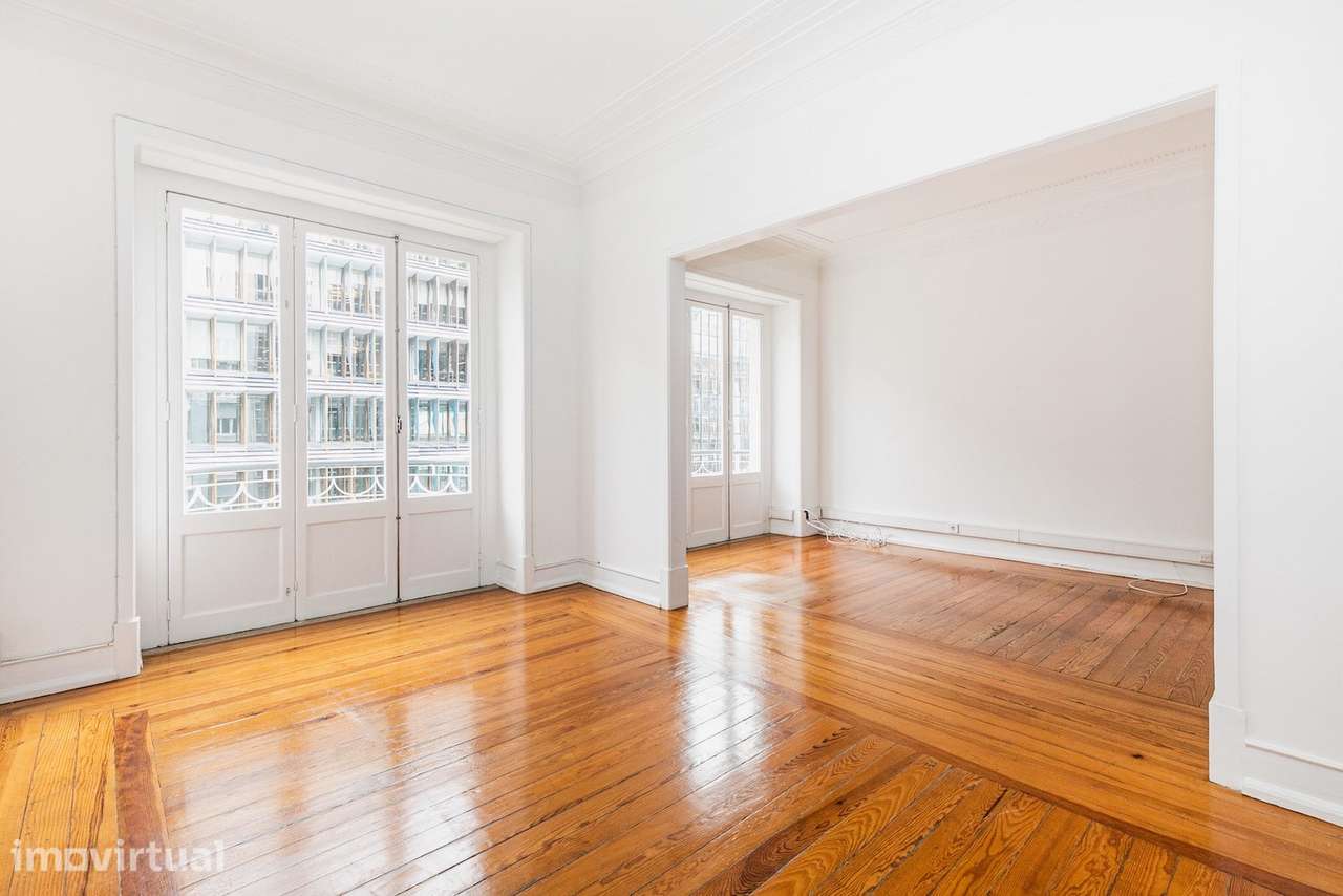 Arrendamento - Escritório com 240 m2 - Lisboa - Rua Castilho - Grande imagem: 3/32