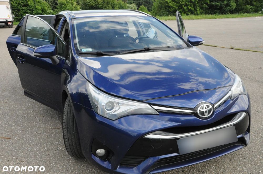 Toyota Avensis 2.0 Premium MS - 1