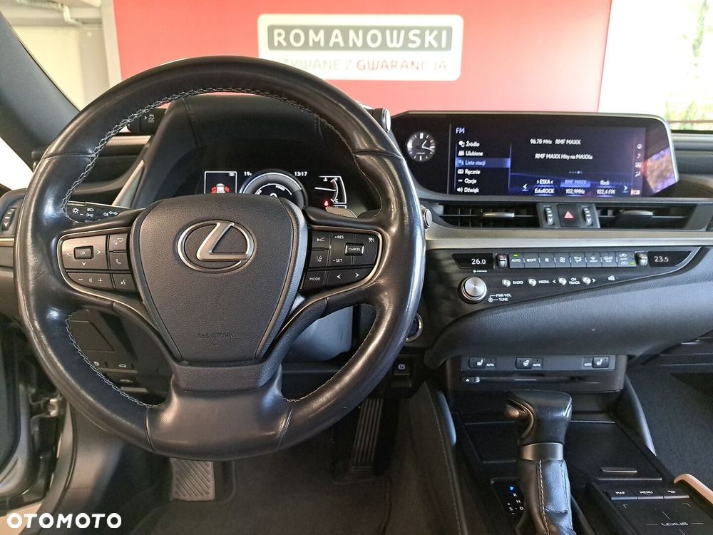 Lexus ES 300h Business Edition + - 21