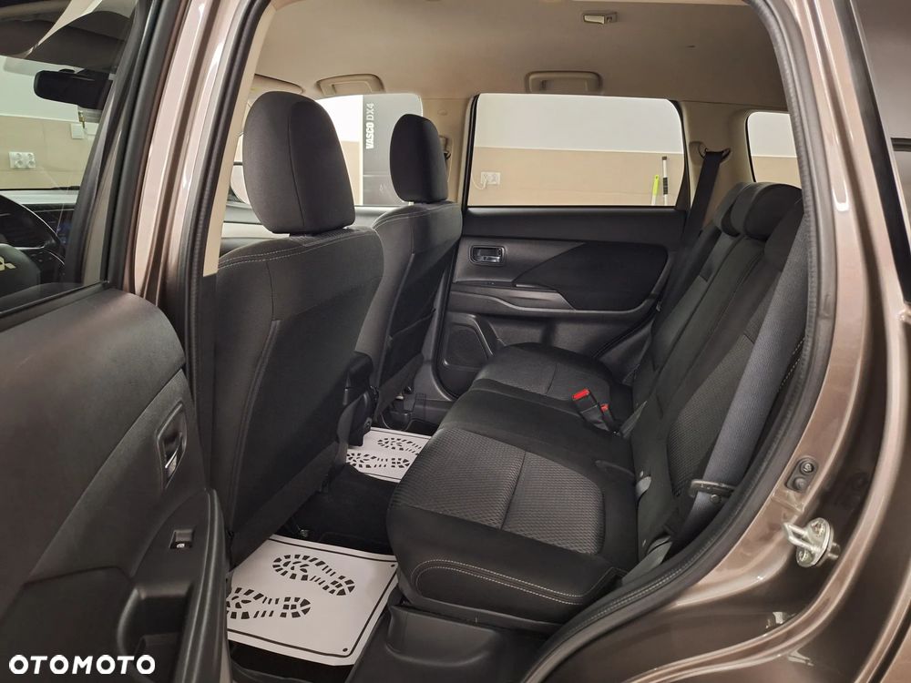 Mitsubishi Outlander 2.0 2WD Diamant Edition - 20