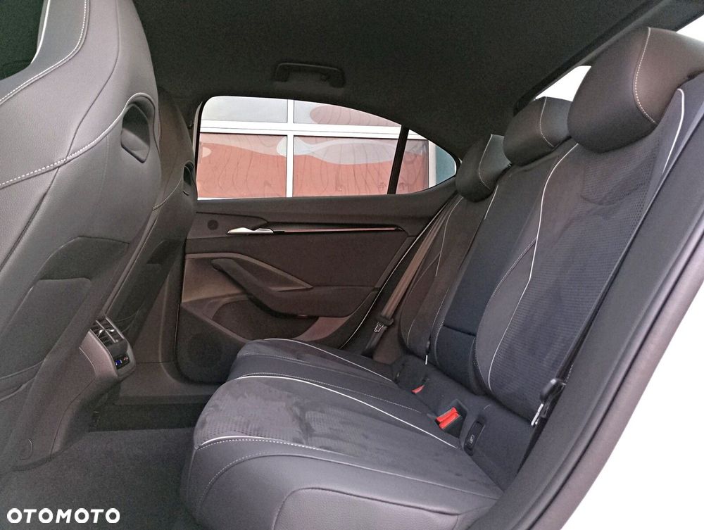Skoda Superb 2.0 TSI Sportline DSG - 10