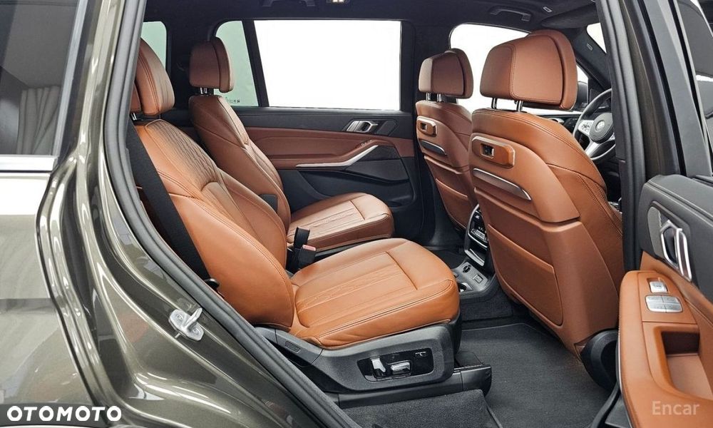 BMW X7 - 12