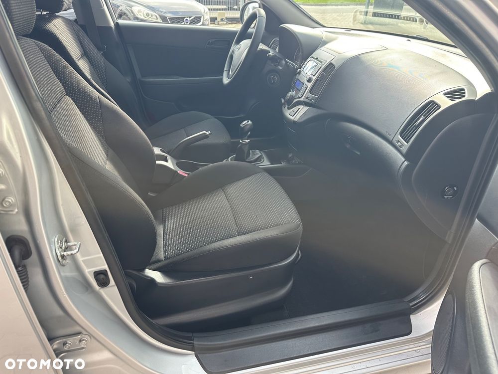 Hyundai i30 1.4 blue Comfort - 11