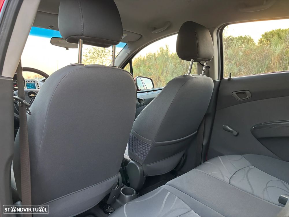 Chevrolet Spark 1.0 LT - 26