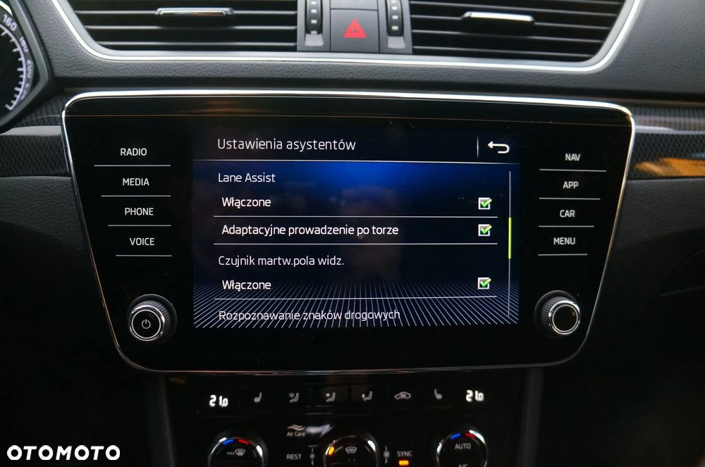 Skoda Superb 2.0 TDI 4x4 DSG SportLine - 29