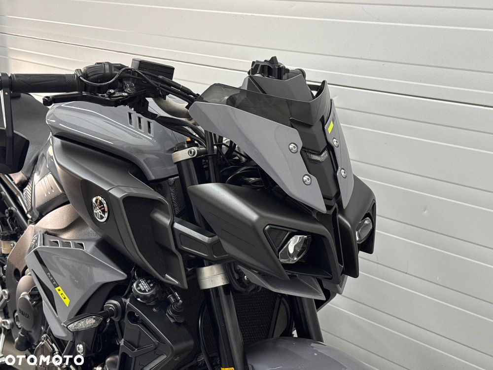 Yamaha MT - 22