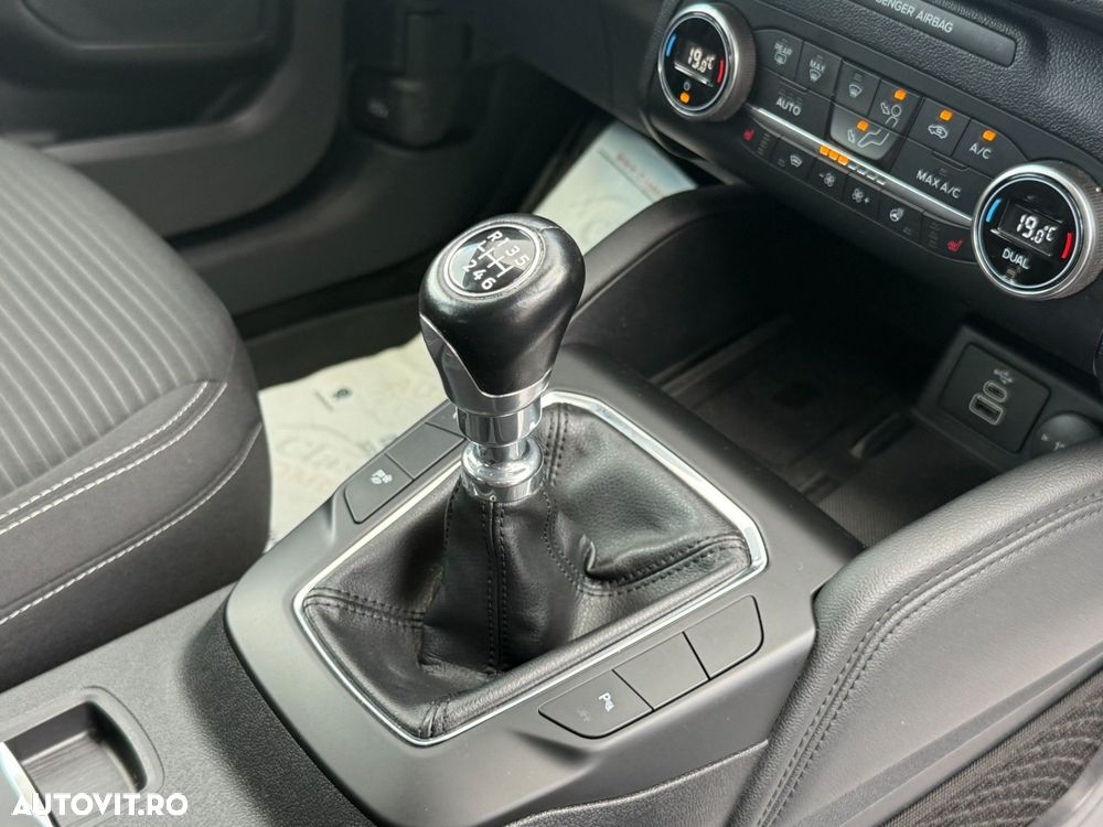 Ford Kuga 1.5 EcoBoost FWD Titanium - 8