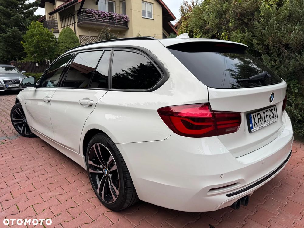 BMW Seria 3 330i xDrive Sport Line Shadow - 3