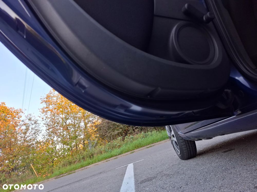Renault Clio 1.2 16V Authentique - 23
