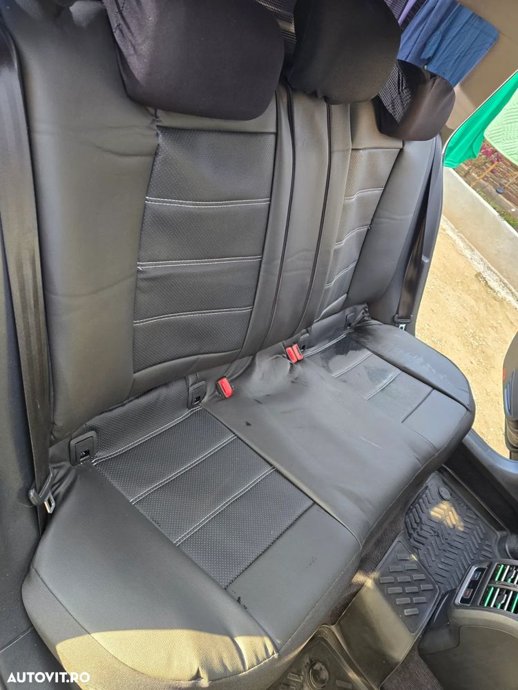 Volkswagen Passat 1.6 TDI SCR DSG Comfortline - 13