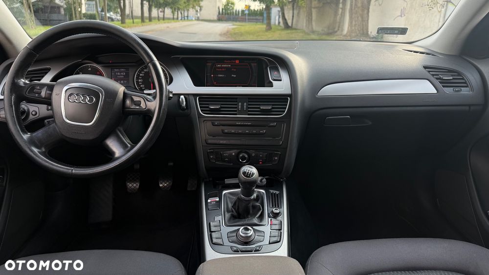 Audi A4 Limousine - 17