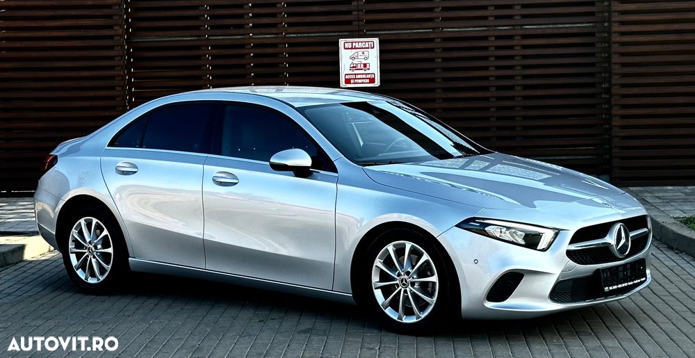 Mercedes-Benz A 180 d 8G-DCT Special Edition - 4