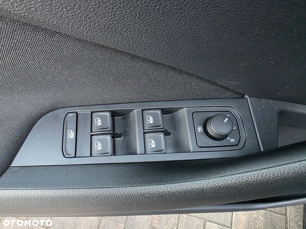 Skoda Kamiq 1.0 TSI Selection DSG - 32