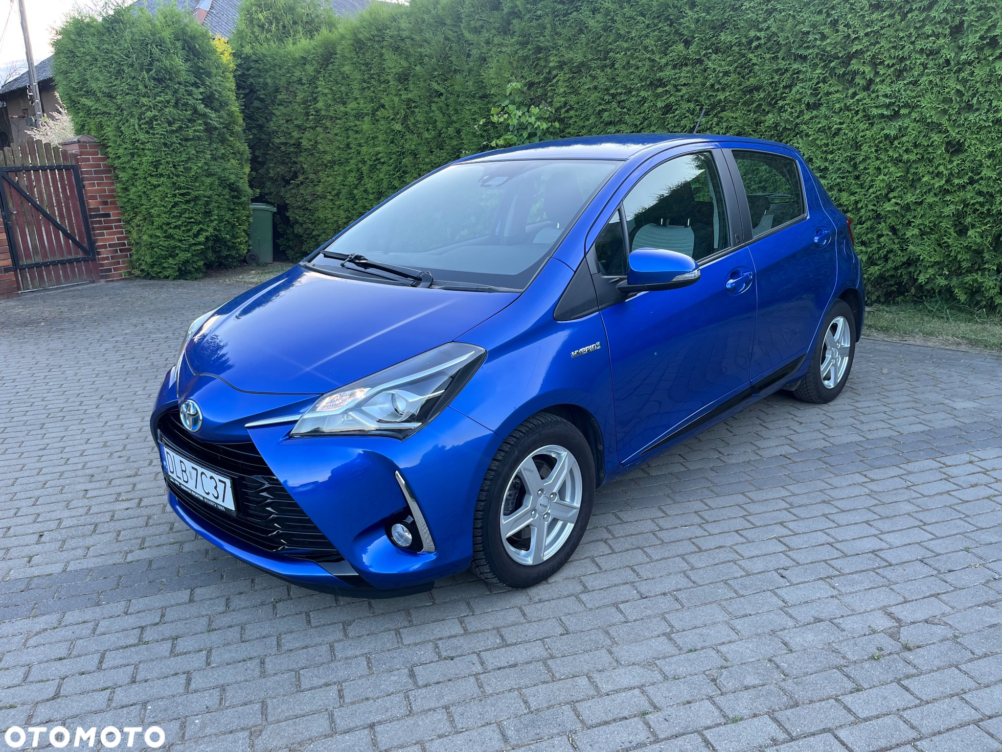 Toyota Yaris Hybrid 1.5 VVT-i Team Deutschland - 2