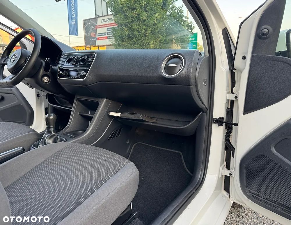 Volkswagen up! - 24