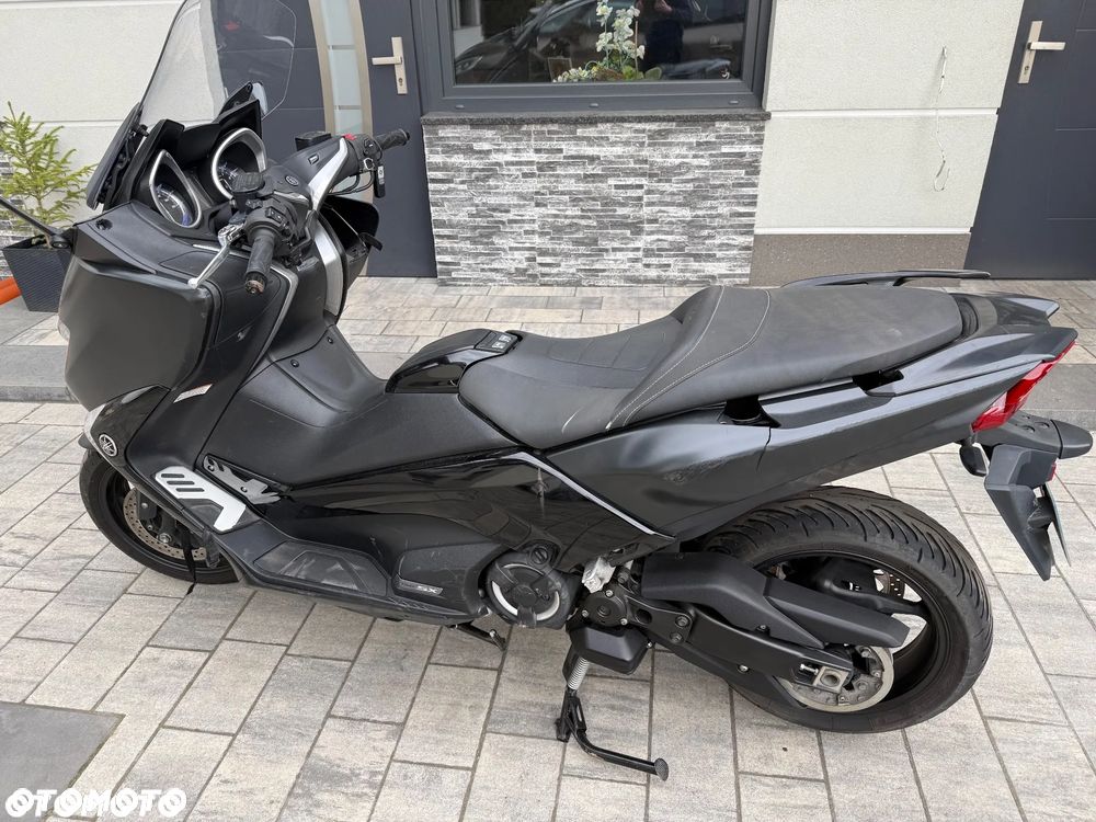 Yamaha Tmax - 8