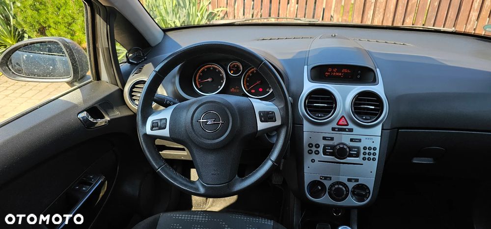 Opel Corsa 1.4 16V Satellite - 5