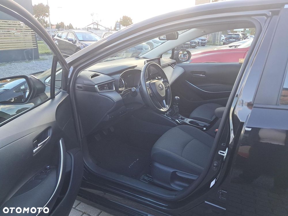 Toyota Corolla - 11