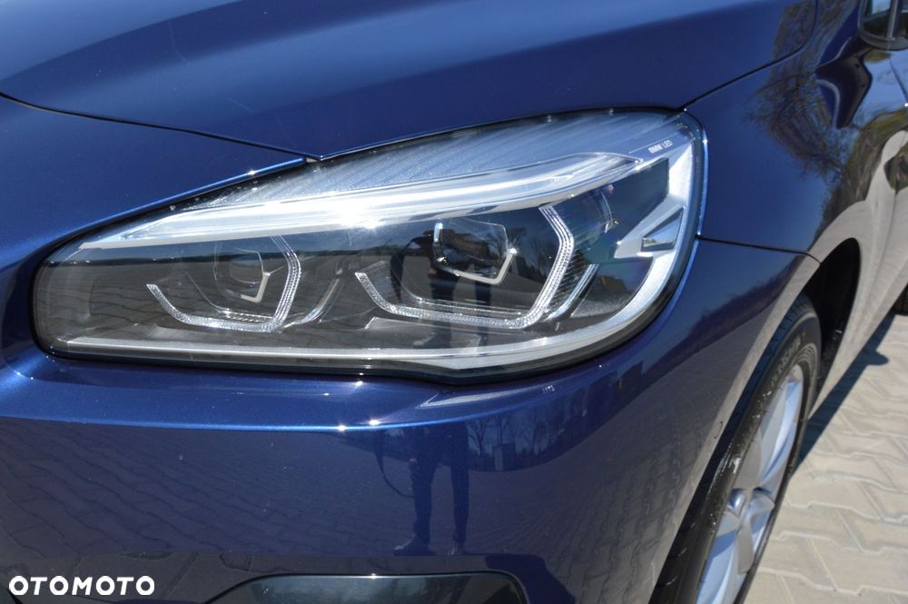 BMW Seria 2 218d - 4