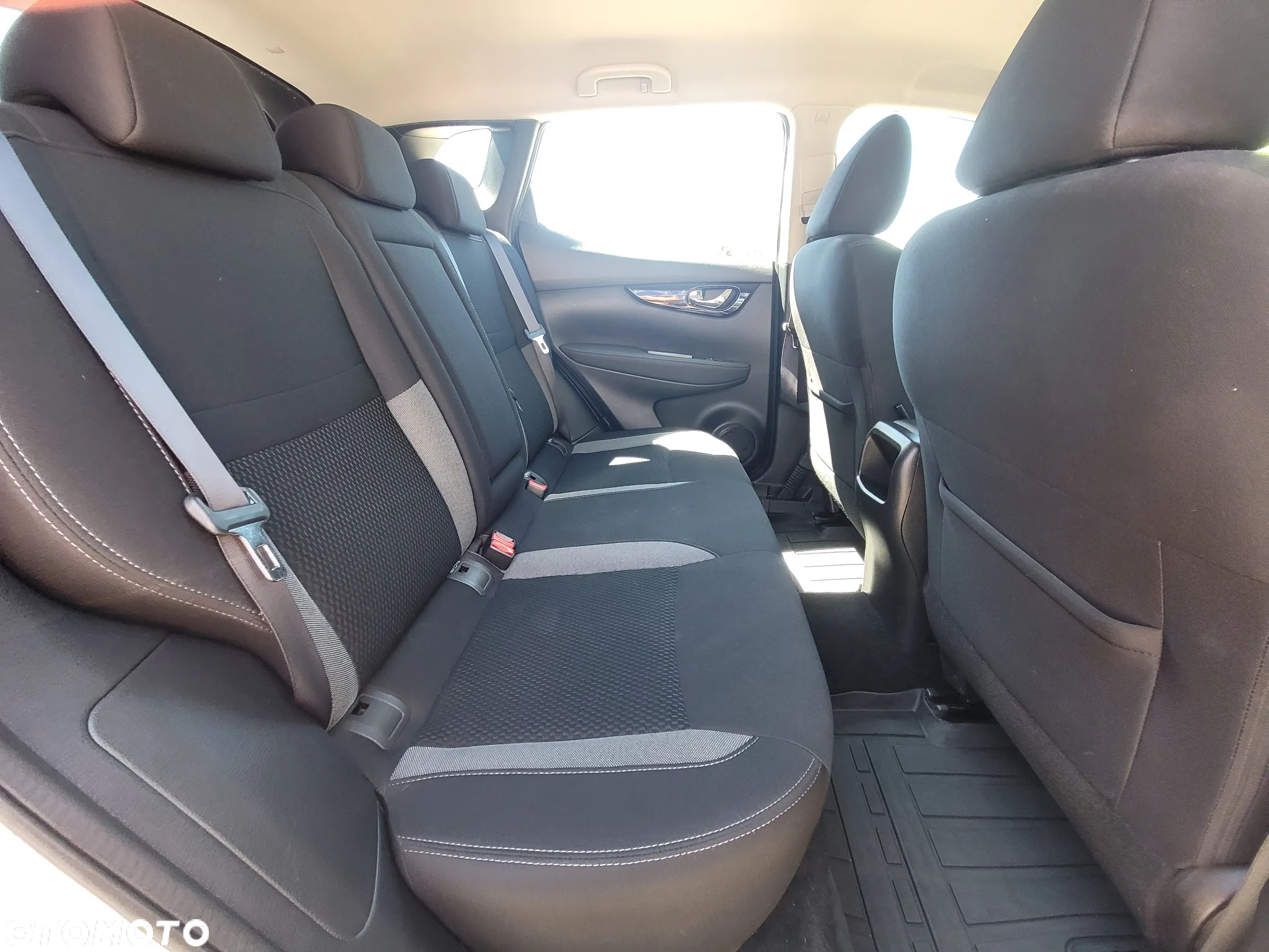 Nissan Qashqai 1.3 DIG-T Acenta - 19