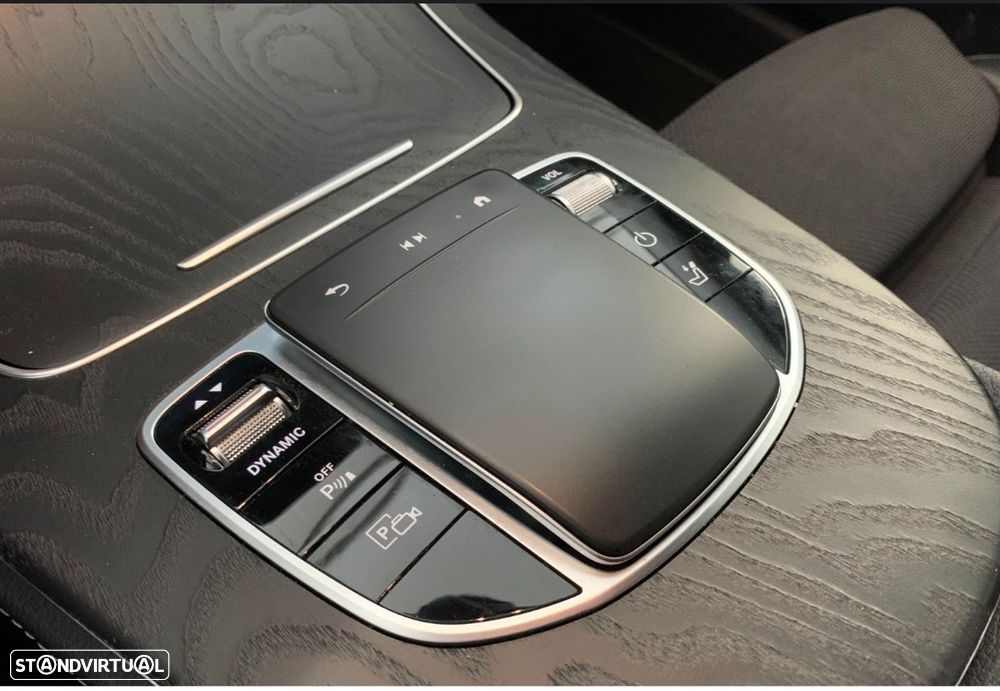 Mercedes-Benz E 300 de 4Matic 9G-TRONIC AMG Line - 11