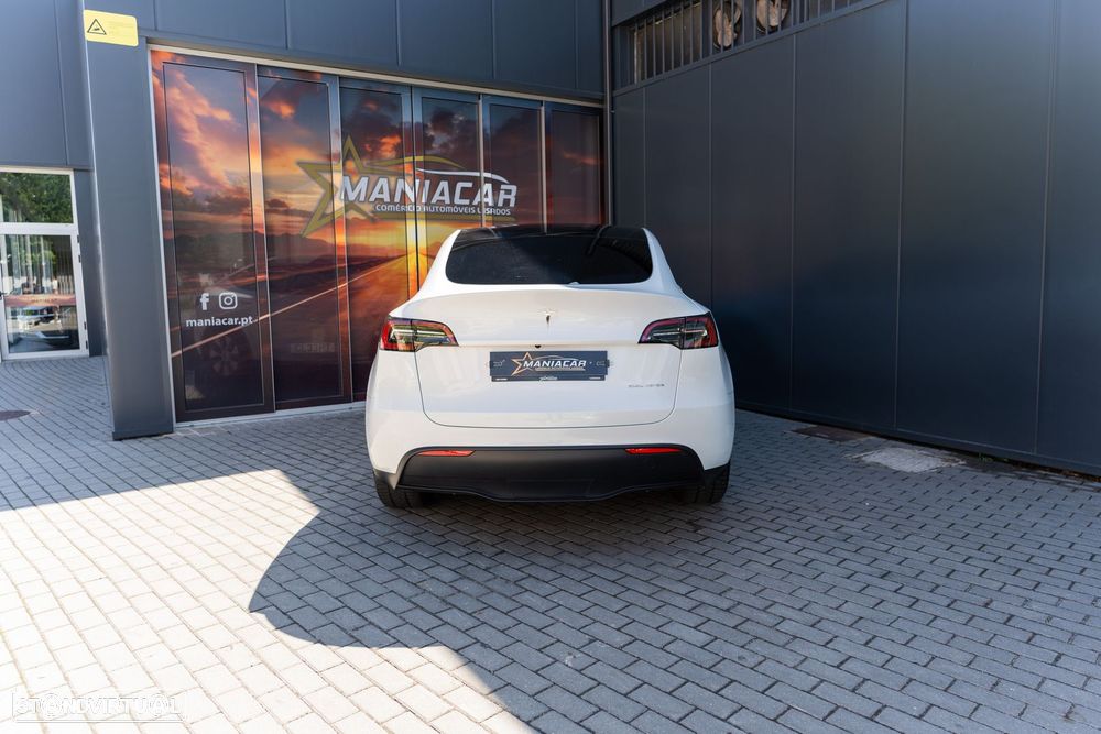 Tesla Model Y Long Range Dual Motor AWD - 6