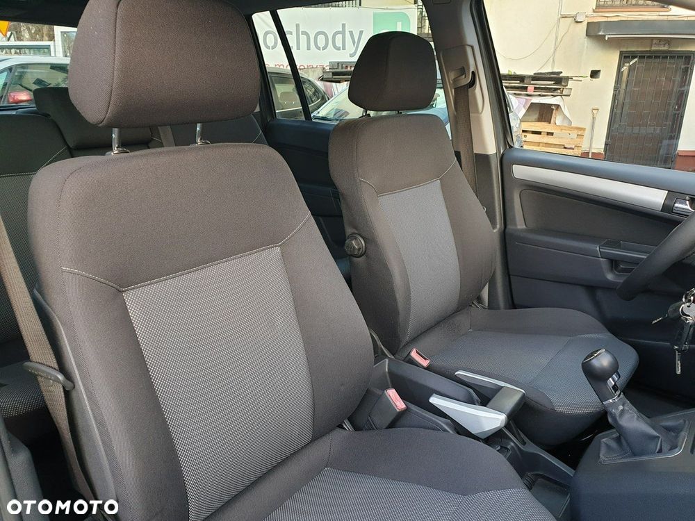 Opel Zafira 1.8 Active - 29