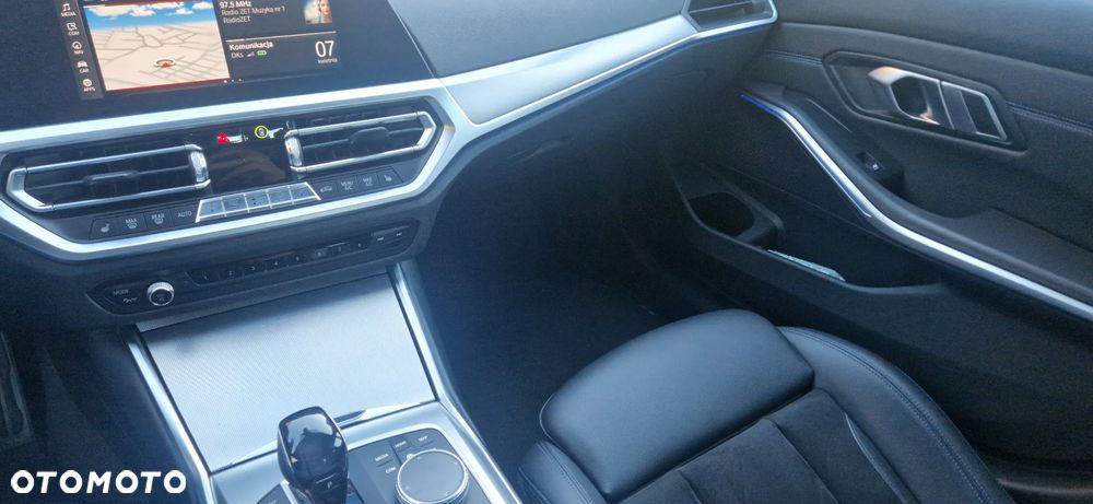 BMW Seria 3 318i M Sport - 6