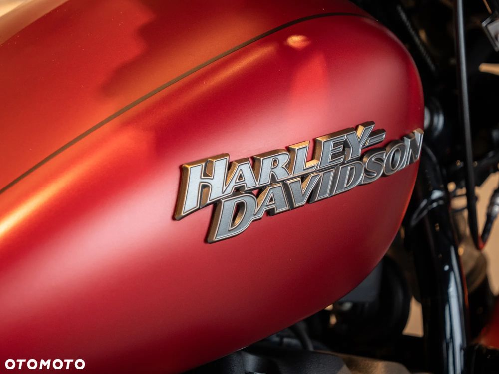 Harley-Davidson Softail Street Bob - 17