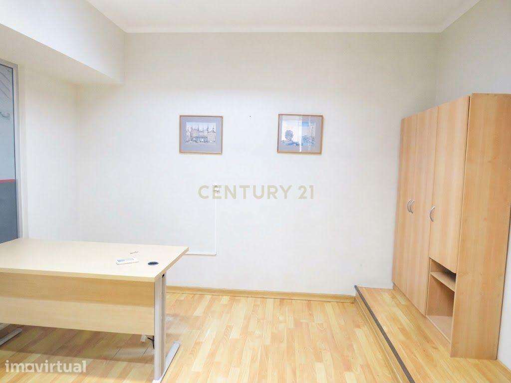 Excelente Loja Comercial à Venda em Vila Franca de Xira - Grande imagem: 4/9