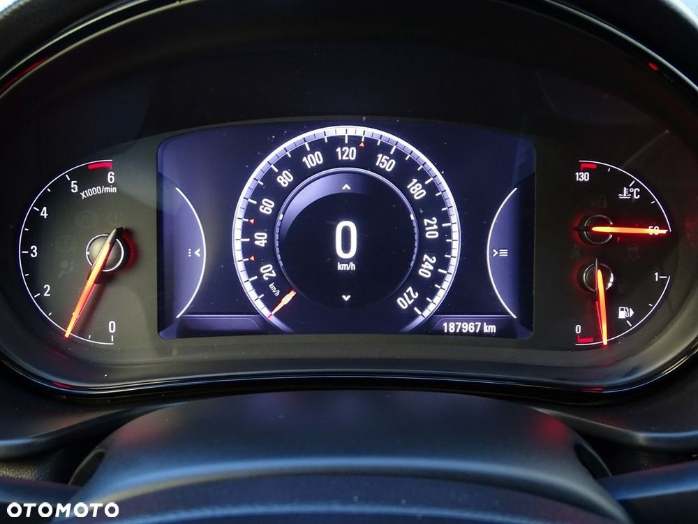Opel Insignia - 23