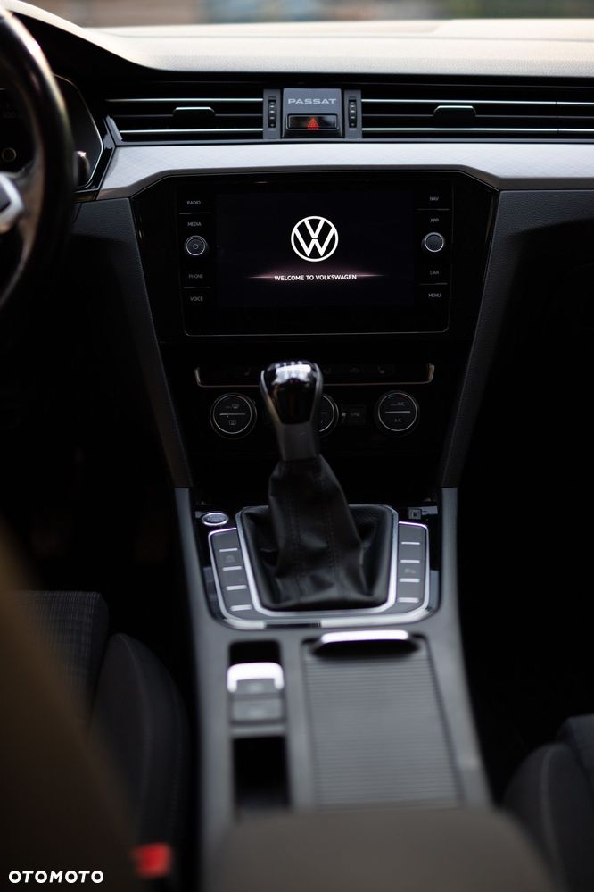Volkswagen Passat 2.0 TDI EVO Business - 11